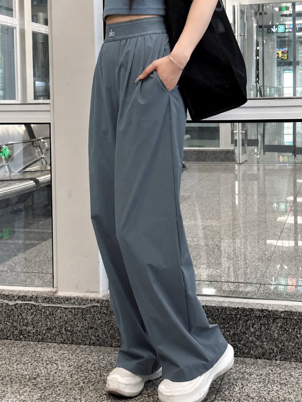 NWT🥳 ALO Yoga Women’s Steel Grey Wide Leg Pants (Regular) ✨ Minimalist